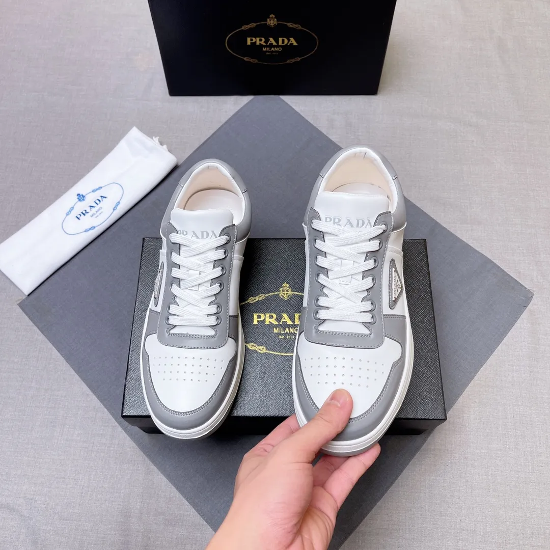 P380 Prada Prada's new men's leather sneakers, the highest version on the market, any comparison is welcome🆚! The original leather has excellent texture and is super high-end! Fetal sheep net lining imported from Italy, removable pad! Luxurious materials and fine workmanship, highly recommended! Code number 38-45 No. 058